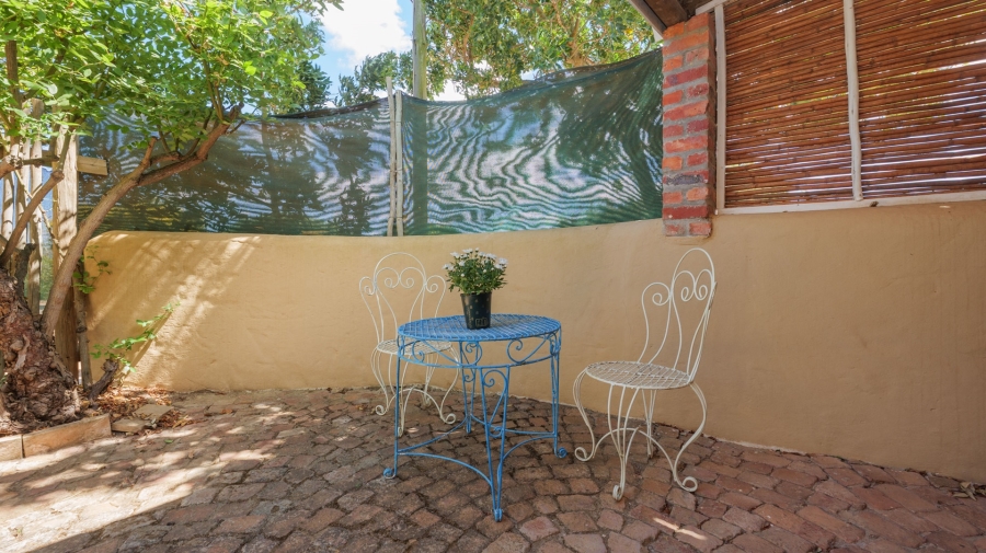 2 Bedroom Property for Sale in Napier Western Cape